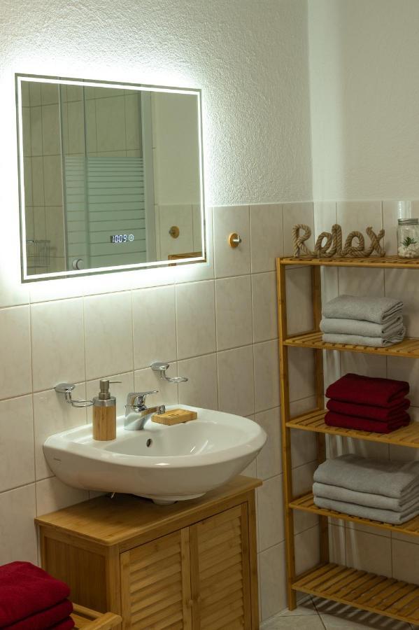 Ferienwohnung Fuchsbau Im Eg Des Ferienhauses Falkenhoehe Oberweißbach Exteriér fotografie