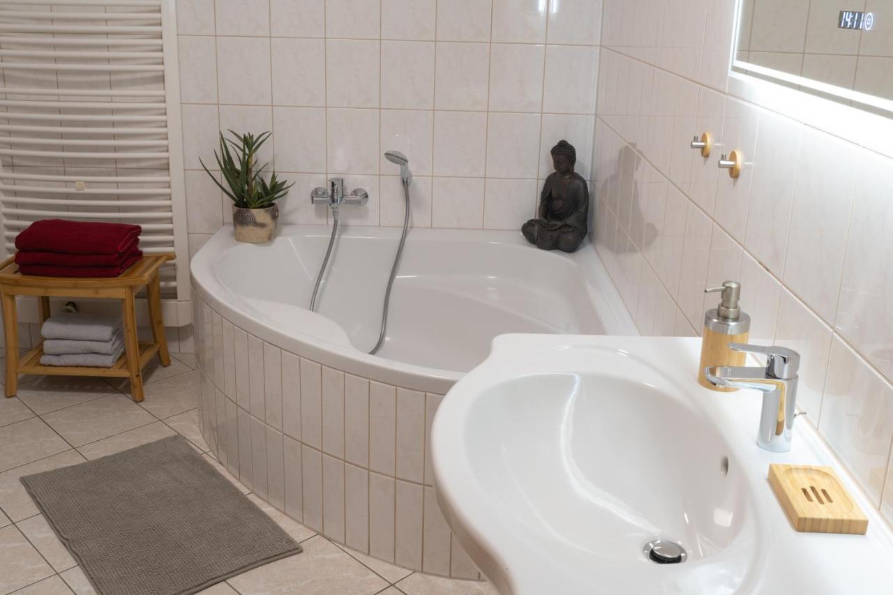 Ferienwohnung Fuchsbau Im Eg Des Ferienhauses Falkenhoehe Oberweißbach Exteriér fotografie